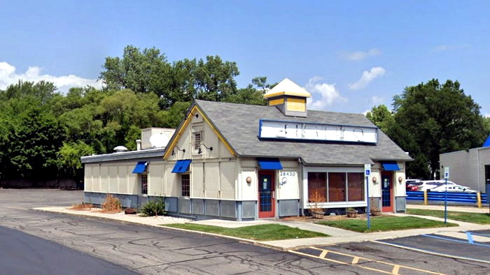 Long John Silvers - Redford - 26430 Plymouth Rd (newer photo)